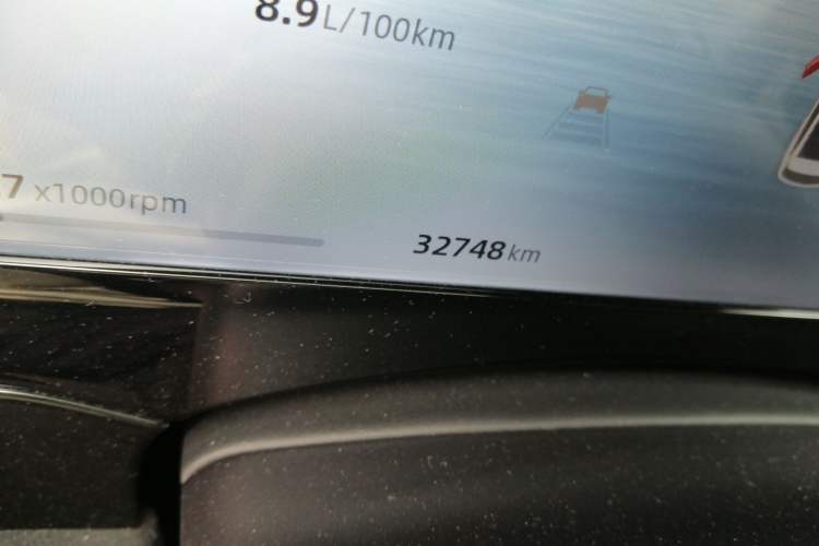 Used Geely Auto Monjaro L 2024 2.0TD High-Power Automatic Two-Wheel Drive Skyline Edition Odometer Close Up
