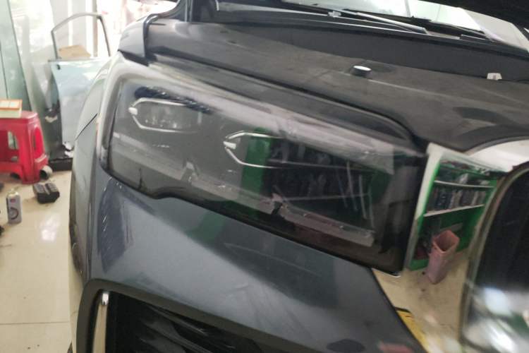 Used Geely Auto Monjaro L 2024 2.0TD High-Power Automatic Two-Wheel Drive Skyline Edition Right Front Headlight