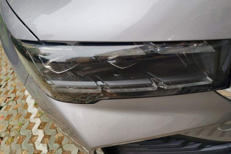 Used Geely Auto Monjaro L 2024 2.0TD High-Power Automatic Two-Wheel Drive Skyline Edition Right Front Headlight