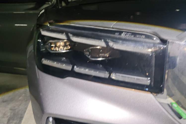 Used Geely Auto Monjaro L 2024 2.0TD High-Power Automatic Two-Wheel Drive Yunqi Version Right Front Headlight
