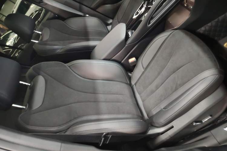 Used Geely Auto Monjaro L 2024 2.0TD High-Power Automatic Two-Wheel Drive Skyline Edition Right Front Seat