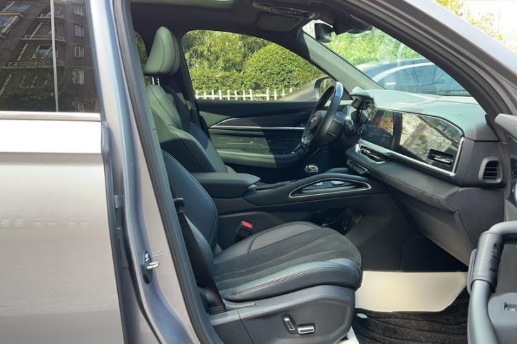 Used Geely Auto Monjaro L 2024 2.0TD High-Power Automatic Two-Wheel Drive Skyline Edition Right Front Seat