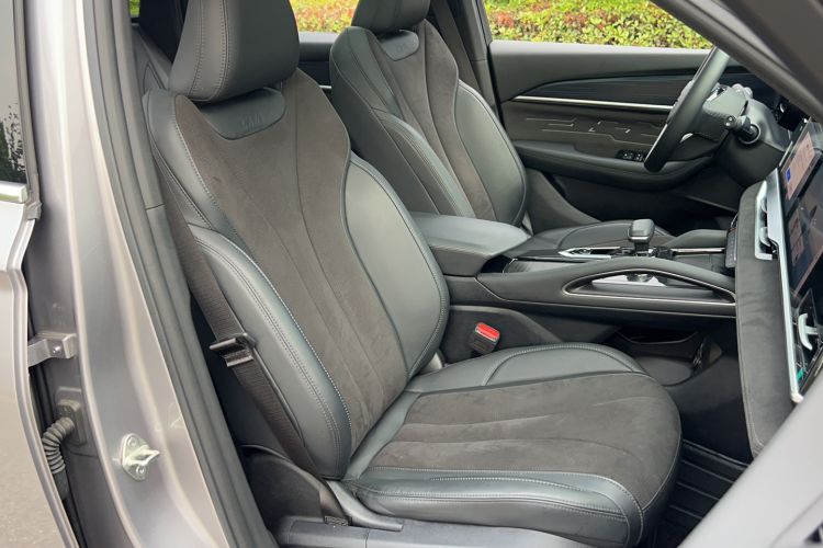 Used Geely Auto Monjaro L 2024 2.0TD High-Power Automatic Two-Wheel Drive Skyline Edition Right Front Seat