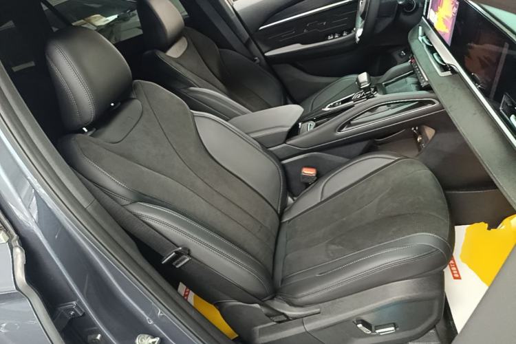 Used Geely Auto Monjaro L 2024 2.0TD High-Power Automatic Two-Wheel Drive Skyline Edition Right Front Seat