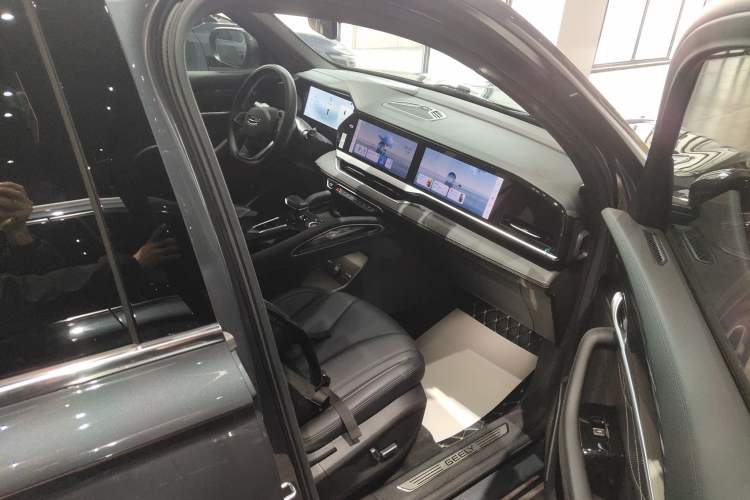 Used Geely Auto Monjaro L 2024 2.0TD DCT EVO Two-Wheel Drive Long-Range Version Right Front Seat