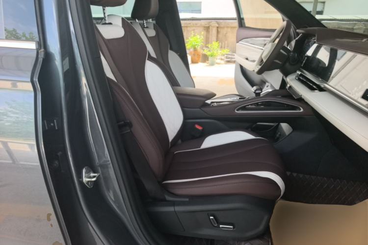 Used Geely Auto Monjaro L 2024 2.0TD High-Power Automatic Two-Wheel Drive Yunqi Version Right Front Seat