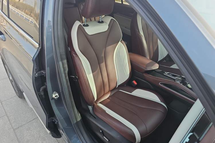 Used Geely Auto Monjaro L 2024 2.0TD High-Power Automatic Two-Wheel Drive Yunqi Version Right Front Seat
