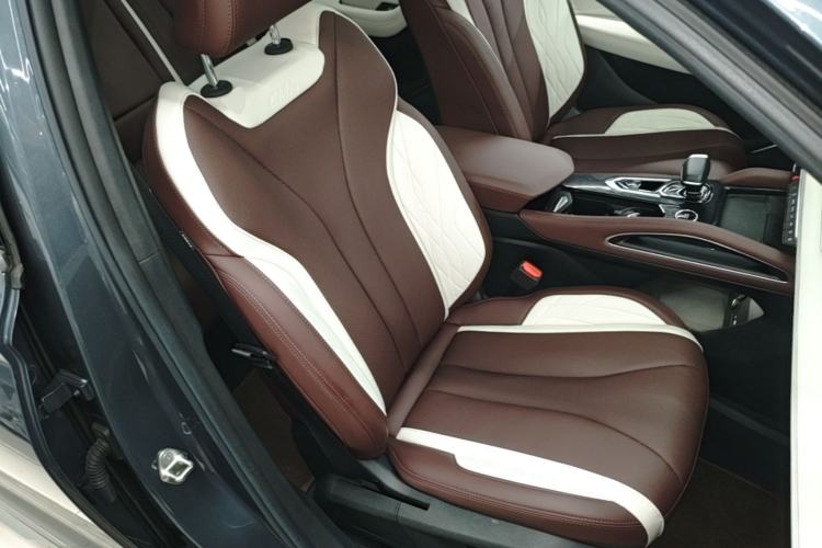 Used Geely Auto Monjaro L 2024 2.0TD High-Power Automatic Two-Wheel Drive Yunqi Version Right Front Seat