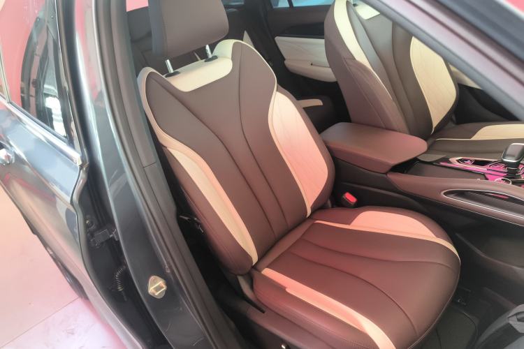 Used Geely Auto Monjaro L 2024 2.0TD High-Power Automatic Two-Wheel Drive Yunqi Version Right Front Seat