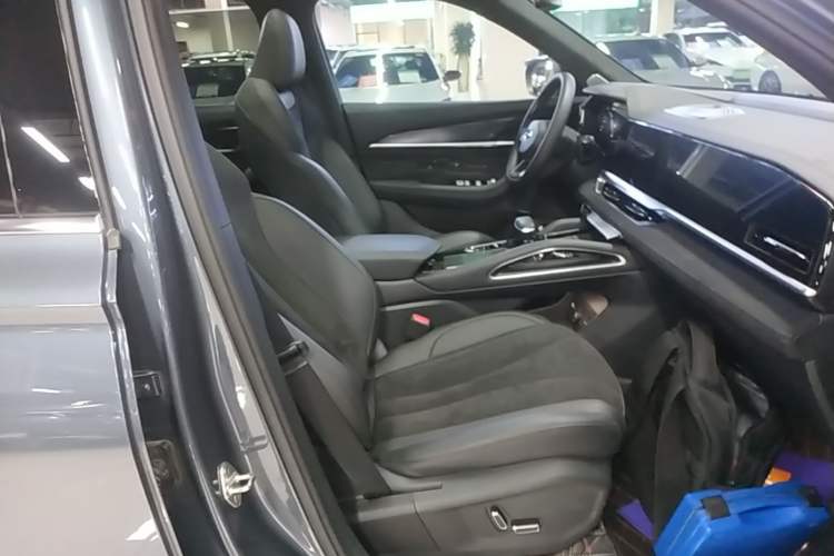 Used Geely Auto Monjaro L 2024 2.0TD High-Power Automatic Two-Wheel Drive Skyline Edition Right Front Seat