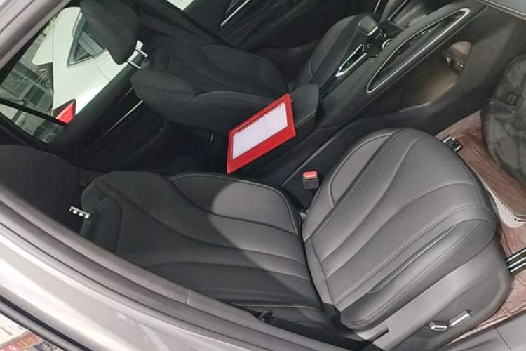 Used Geely Auto Monjaro L 2024 2.0TD DCT EVO Two-Wheel Drive Long-Range Version Right Front Seat