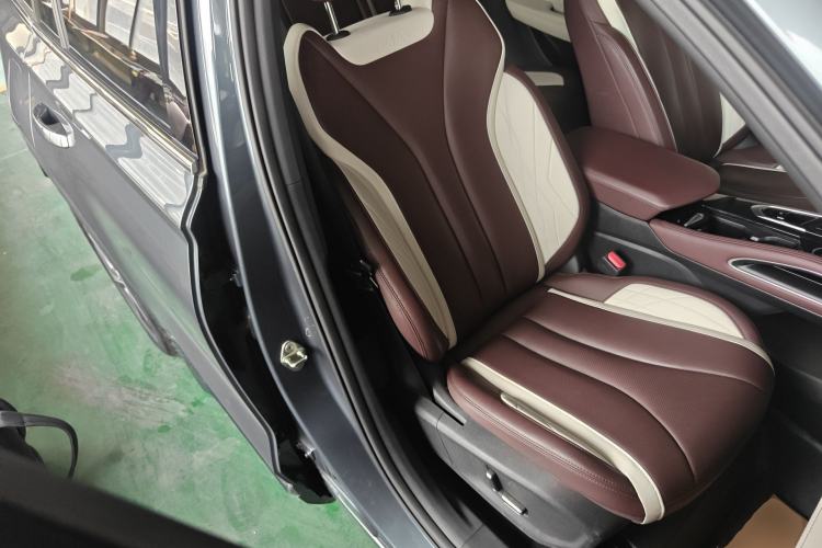 Used Geely Auto Monjaro L 2024 2.0TD High-Power Automatic Two-Wheel Drive Yunqi Version Right Front Seat