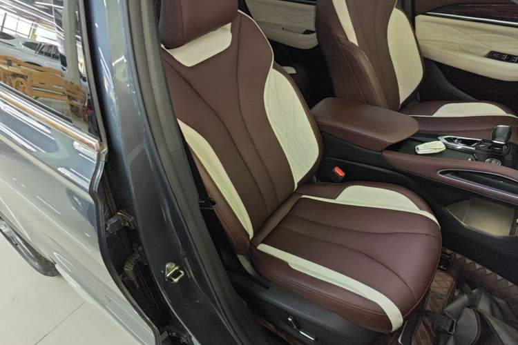 Used Geely Auto Monjaro L 2024 2.0TD High-Power Automatic Two-Wheel Drive Yunqi Version Right Front Seat