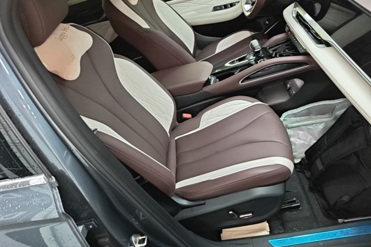 Used Geely Auto Monjaro L 2024 2.0TD High-Power Automatic Two-Wheel Drive Yunqi Version Right Front Seat