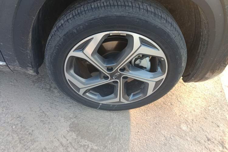 Used Geely Auto Monjaro L 2024 2.0TD High-Power Automatic Two-Wheel Drive Yunqi Version Right Front Wheel Hub