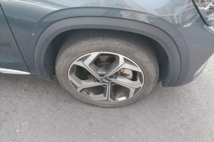 Used Geely Auto Monjaro L 2024 2.0TD High-Power Automatic Two-Wheel Drive Yunqi Version Right Front Wheel Hub