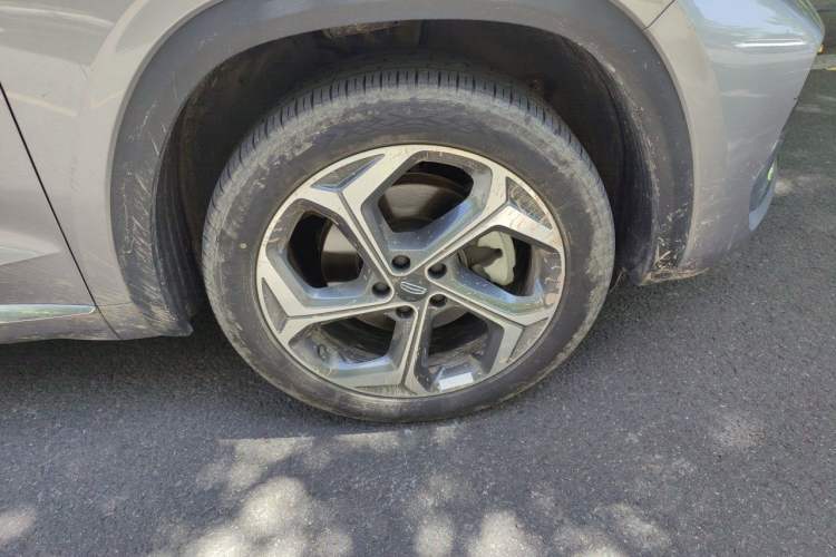 Used Geely Auto Monjaro L 2024 2.0TD DCT EVO Two-Wheel-Drive Luxury Version Right Front Wheel Hub