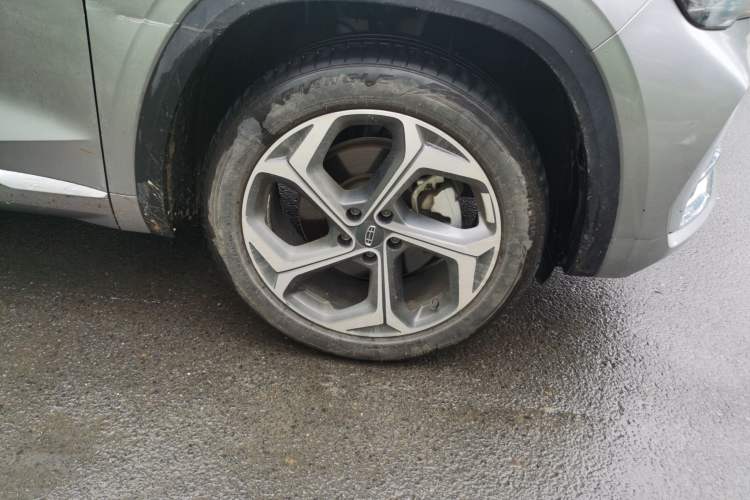 Used Geely Auto Monjaro L 2024 2.0TD High-Power Automatic Two-Wheel Drive Yunqi Version Right Front Wheel Hub
