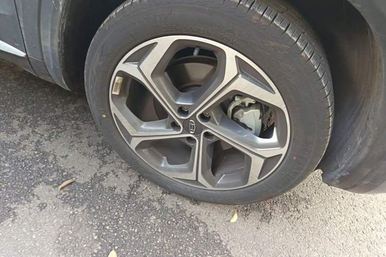 Used Geely Auto Monjaro L 2024 2.0TD DCT EVO Two-Wheel Drive Long-Range Version Right Front Wheel Hub