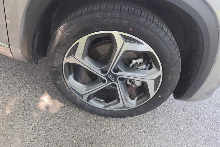 Used Geely Auto Monjaro L 2024 2.0TD DCT EVO Two-Wheel Drive Long-Range Version Right Front Wheel Hub