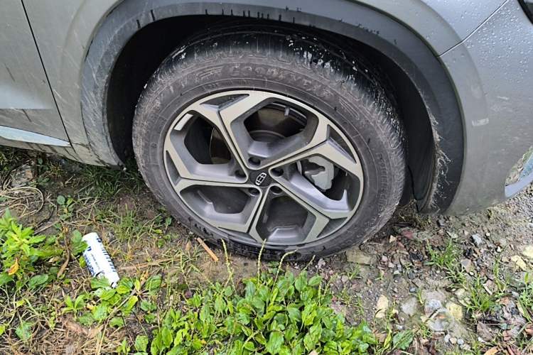 Used Geely Auto Monjaro L 2024 2.0TD High-Power Automatic Two-Wheel Drive Yunqi Version Right Front Wheel Hub
