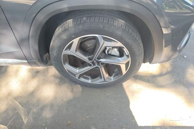 Used Geely Auto Monjaro L 2024 2.0TD DCT EVO Two-Wheel Drive Long-Range Version Right Front Wheel Hub