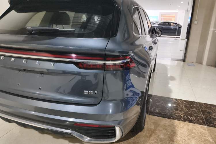 Used Geely Auto Monjaro L 2024 2.0TD High-Power Automatic Two-Wheel Drive Yunqi Version Right Rear Taillight