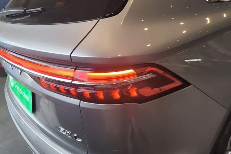 Used Geely Auto Monjaro L 2024 2.0TD DCT EVO Two-Wheel Drive Long-Range Version Right Rear Taillight