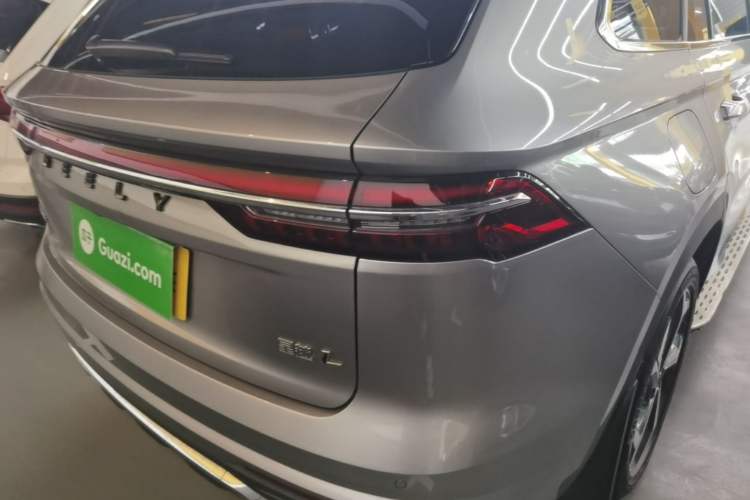 Used Geely Auto Monjaro L 2024 2.0TD High-Power Automatic Two-Wheel Drive Yunqi Version Right Rear Taillight