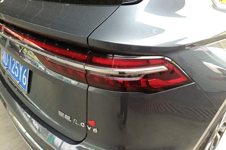 Used Geely Auto Monjaro L 2024 2.0TD High-Power Automatic Two-Wheel Drive Skyline Edition Right Rear Taillight
