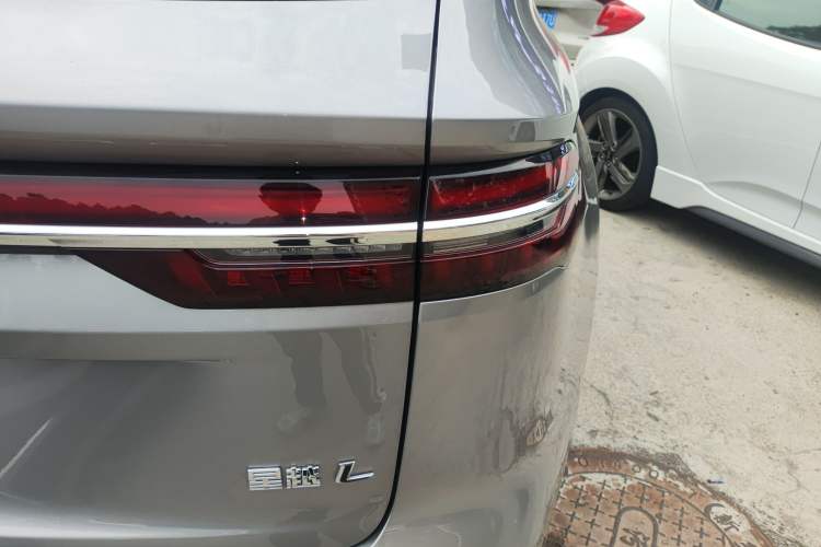 Used Geely Auto Monjaro L 2024 2.0TD High-Power Automatic Two-Wheel Drive Yunqi Version Right Rear Taillight