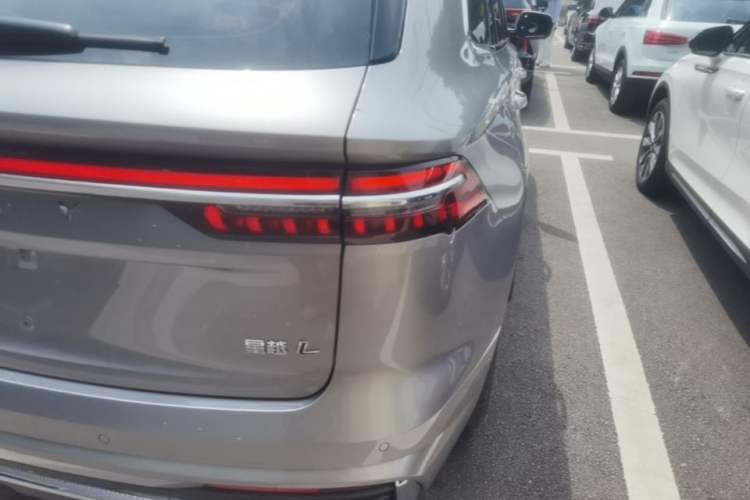 Used Geely Auto Monjaro L 2024 2.0TD DCT EVO Two-Wheel Drive Long-Range Version Right Rear Taillight