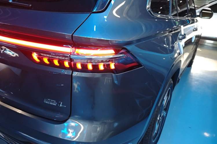 Used Geely Auto Monjaro L 2024 2.0TD DCT EVO Two-Wheel Drive Long-Range Version Right Rear Taillight