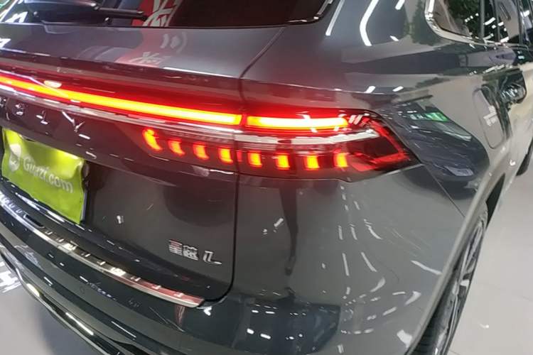 Used Geely Auto Monjaro L 2024 2.0TD High-Power Automatic Two-Wheel Drive Skyline Edition Right Rear Taillight