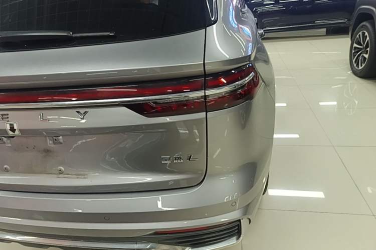 Used Geely Auto Monjaro L 2024 2.0TD High-Power Automatic Two-Wheel Drive Skyline Edition Right Rear Taillight