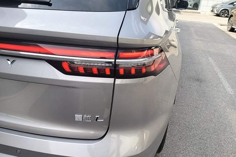Used Geely Auto Monjaro L 2024 2.0TD DCT EVO Two-Wheel Drive Long-Range Version Right Rear Taillight