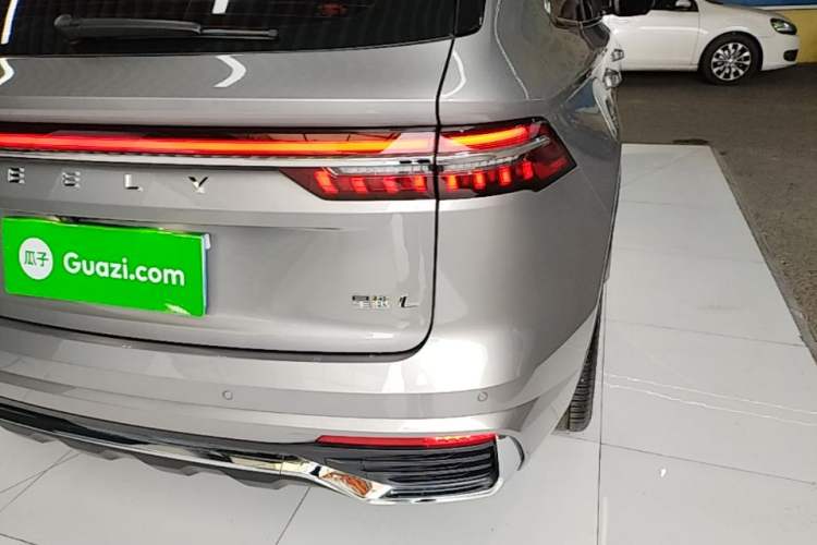 Used Geely Auto Monjaro L 2024 2.0TD DCT EVO Two-Wheel Drive Long-Range Version Right Rear Taillight