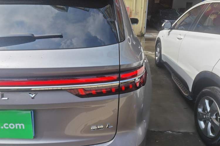 Used Geely Auto Monjaro L 2024 2.0TD High-Power Automatic Two-Wheel Drive Skyline Edition Right Rear Taillight