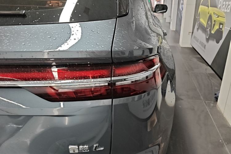 Used Geely Auto Monjaro L 2024 2.0TD High-Power Automatic Two-Wheel Drive Yunqi Version Right Rear Taillight