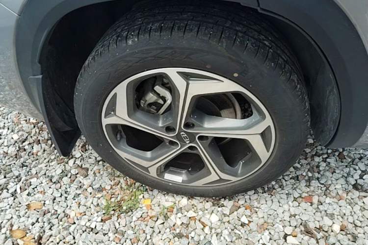 Used Geely Auto Monjaro L 2024 2.0TD DCT EVO Two-Wheel Drive Long-Range Version Right Rear Wheel Hub