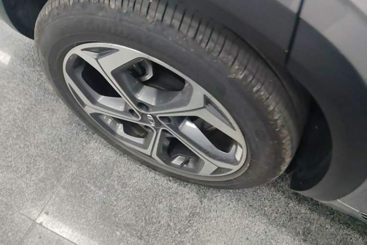Used Geely Auto Monjaro L 2024 2.0TD High-Power Automatic Two-Wheel Drive Yunqi Version Right Rear Wheel Hub