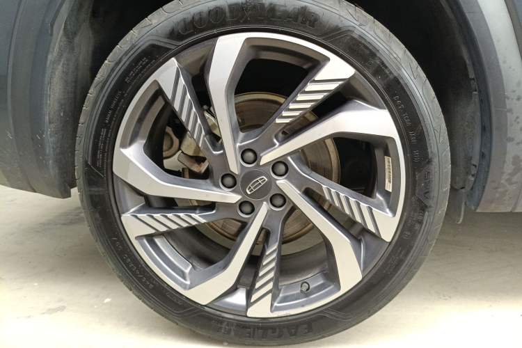 Used Geely Auto Monjaro L 2024 2.0TD High-Power Automatic Two-Wheel Drive Skyline Edition Right Rear Wheel Hub