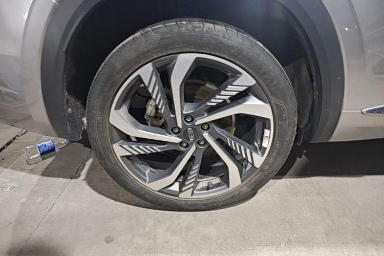 Used Geely Auto Monjaro L 2024 2.0TD High-Power Automatic Two-Wheel Drive Skyline Edition Right Rear Wheel Hub