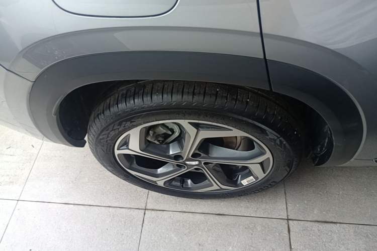 Used Geely Auto Monjaro L 2024 2.0TD DCT EVO Two-Wheel Drive Long-Range Version Right Rear Wheel Hub