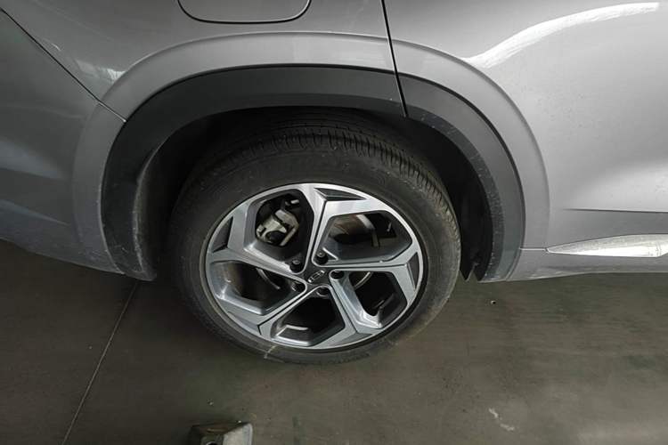 Used Geely Auto Monjaro L 2024 2.0TD High-Power Automatic Two-Wheel Drive Yunqi Version Right Rear Wheel Hub