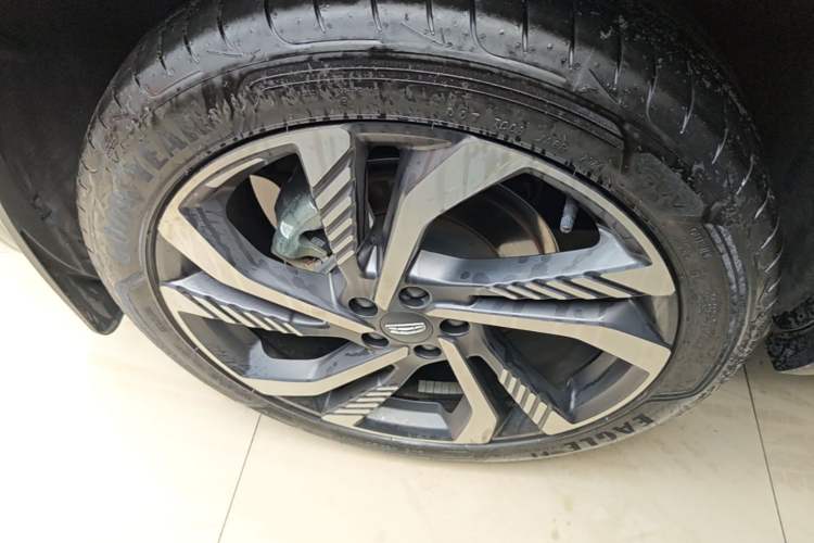 Used Geely Auto Monjaro L 2024 2.0TD High-Power Automatic Two-Wheel Drive Skyline Edition Right Rear Wheel Hub