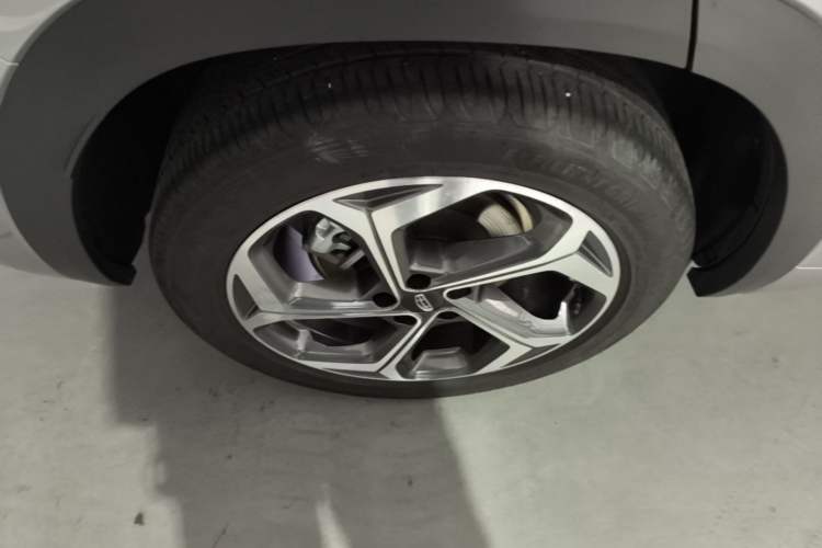 Used Geely Auto Monjaro L 2024 2.0TD High-Power Automatic Two-Wheel Drive Yunqi Version Right Rear Wheel Hub