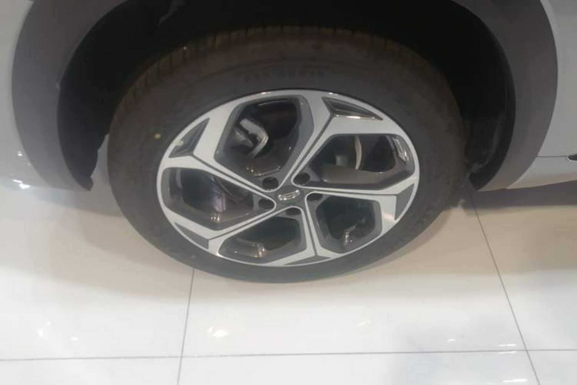 Used Geely Auto Monjaro L 2024 2.0TD DCT EVO Two-Wheel Drive Long-Range Version Right Rear Wheel Hub