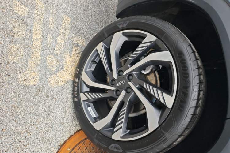 Used Geely Auto Monjaro L 2024 2.0TD High-Power Automatic Two-Wheel Drive Skyline Edition Right Rear Wheel Hub