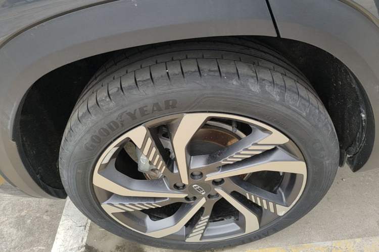 Used Geely Auto Monjaro L 2024 2.0TD High-Power Automatic Two-Wheel Drive Skyline Edition Right Rear Wheel Hub